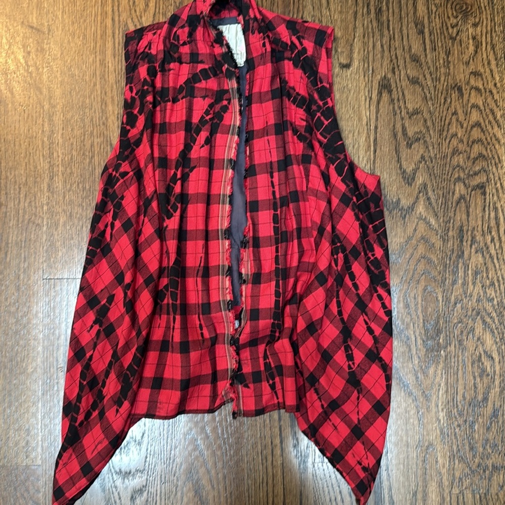 ❤️Elevenses Black Red Plaid Vest size Smalll